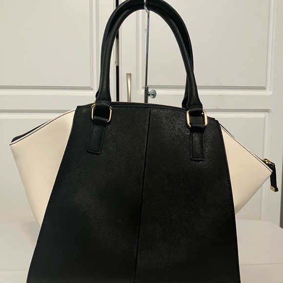 Black and White Calvin Klein Purse Bag - Picture 3 of 7